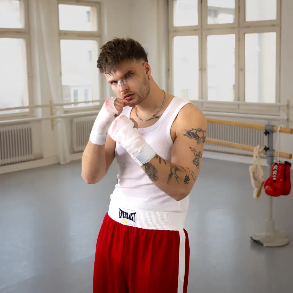 Coverbild von YOSU zur Single „lieben / hassen"